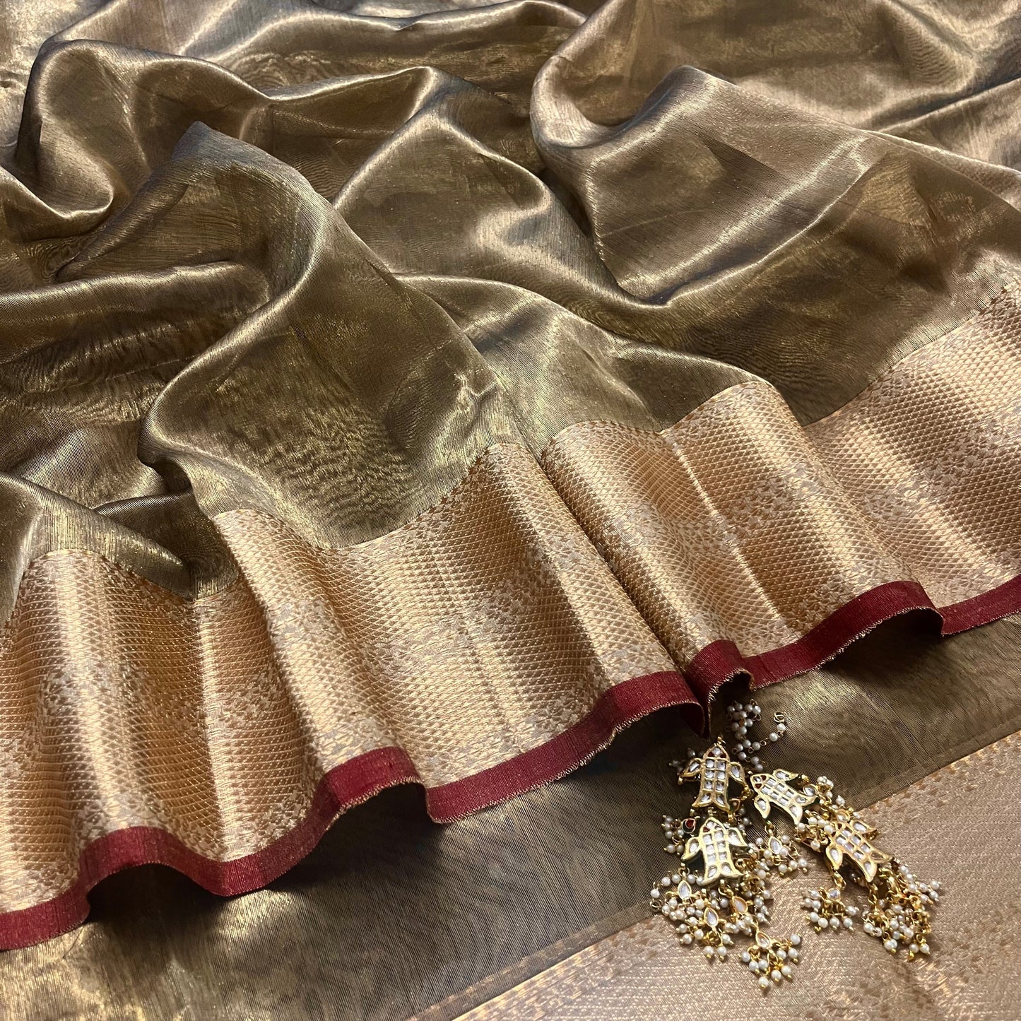 Antique Gold & Red Maheshwari Tissue Silk Saree with Zari Pattern on Pallu