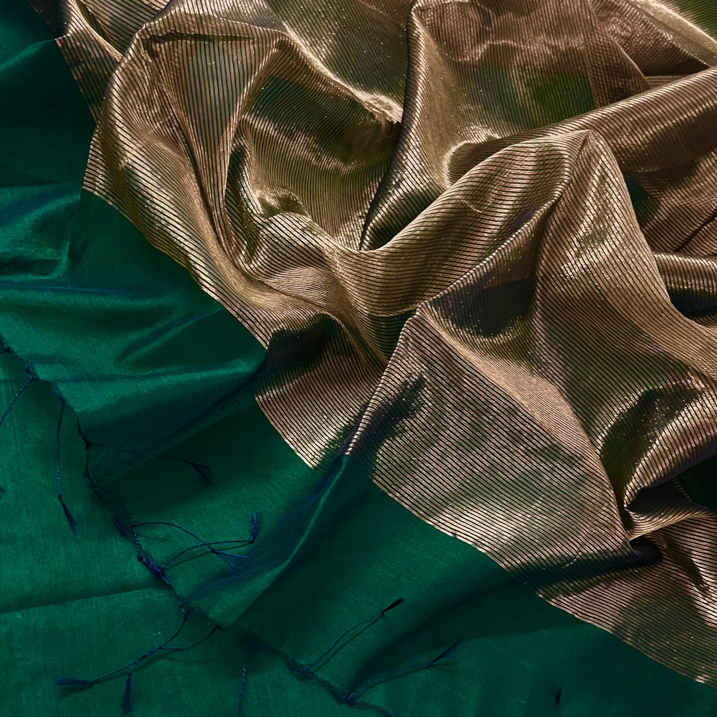 Dark Green & Gold Maheshwari Saree with Zari Border