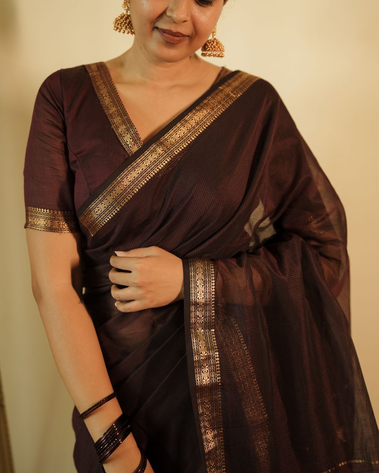 Mahogany Maheshwari saree with zari border and zari lines on pallu