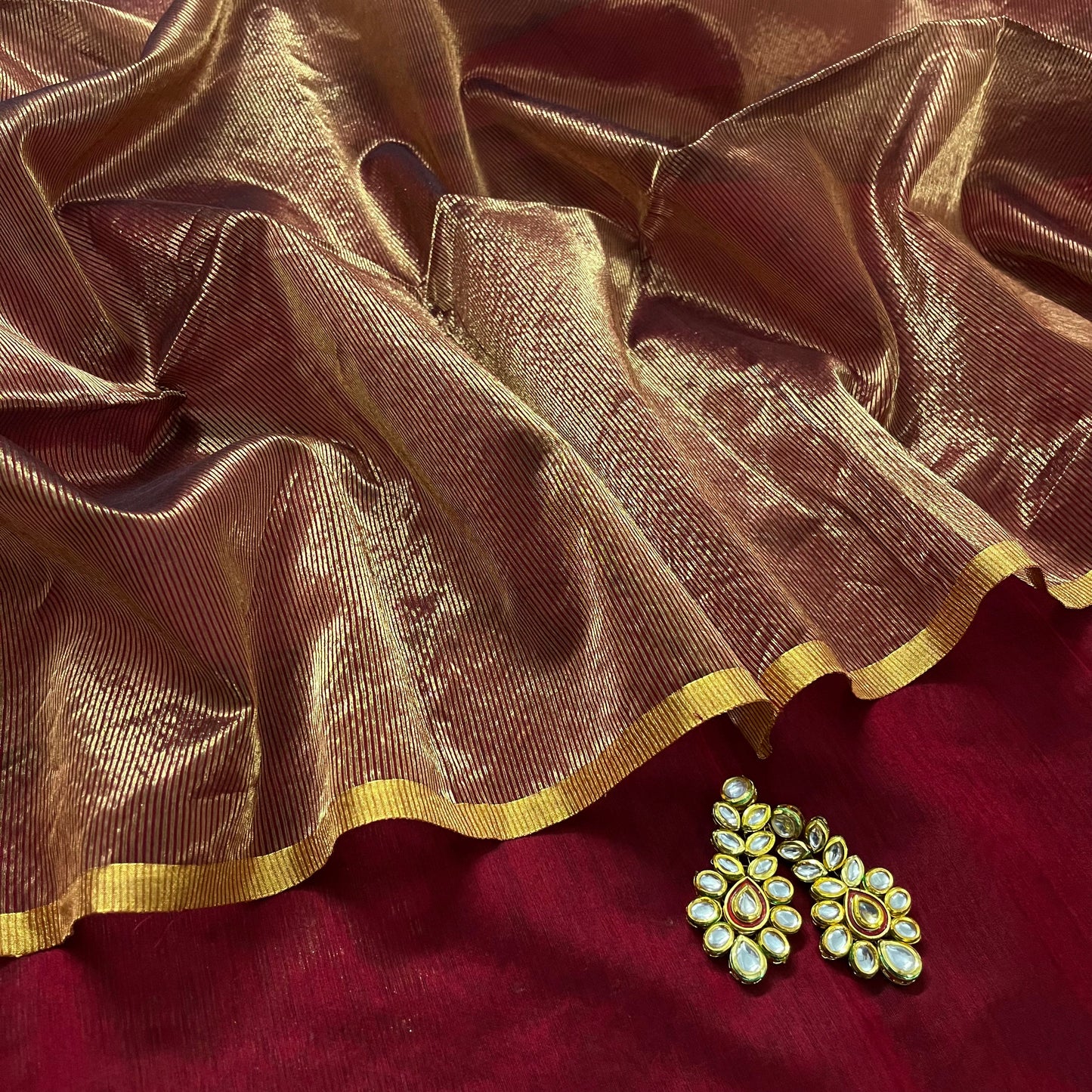 Deep maroon & gold maheshwari saree with zari border